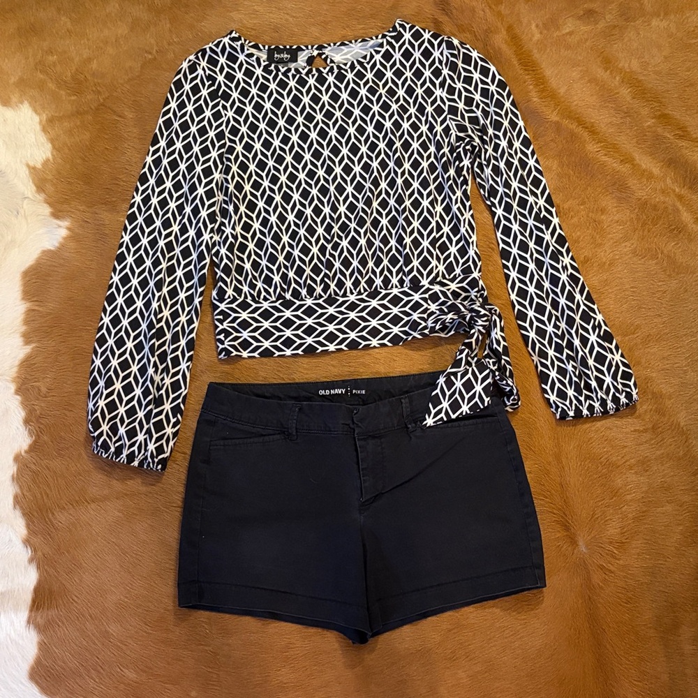 by & by Black and White Geometric Top